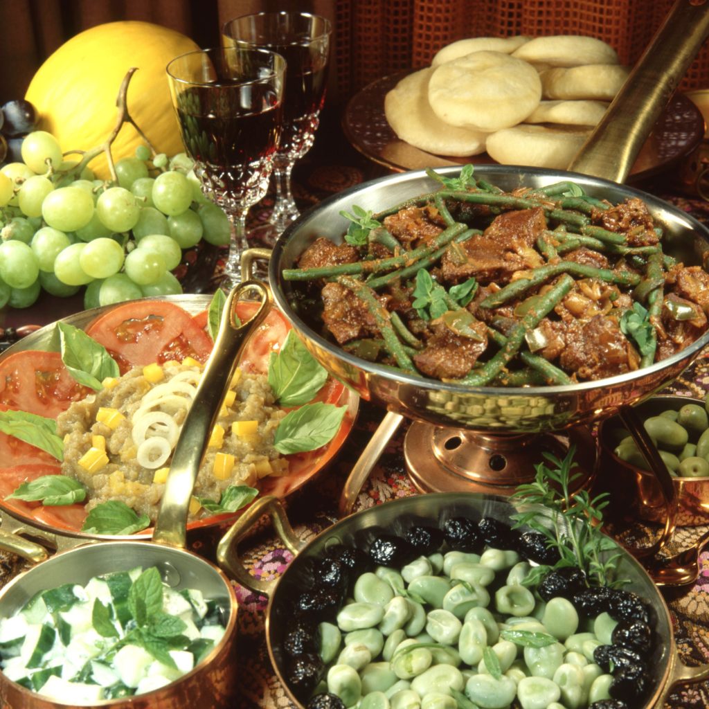 Lamb stew with green beans and aubergine dip Janny de Moor